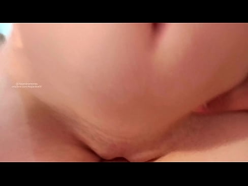 ❤️ 睡在姐姐的房间里,就这样被吵醒了 ❤❌ Anal porn﹏﹏
